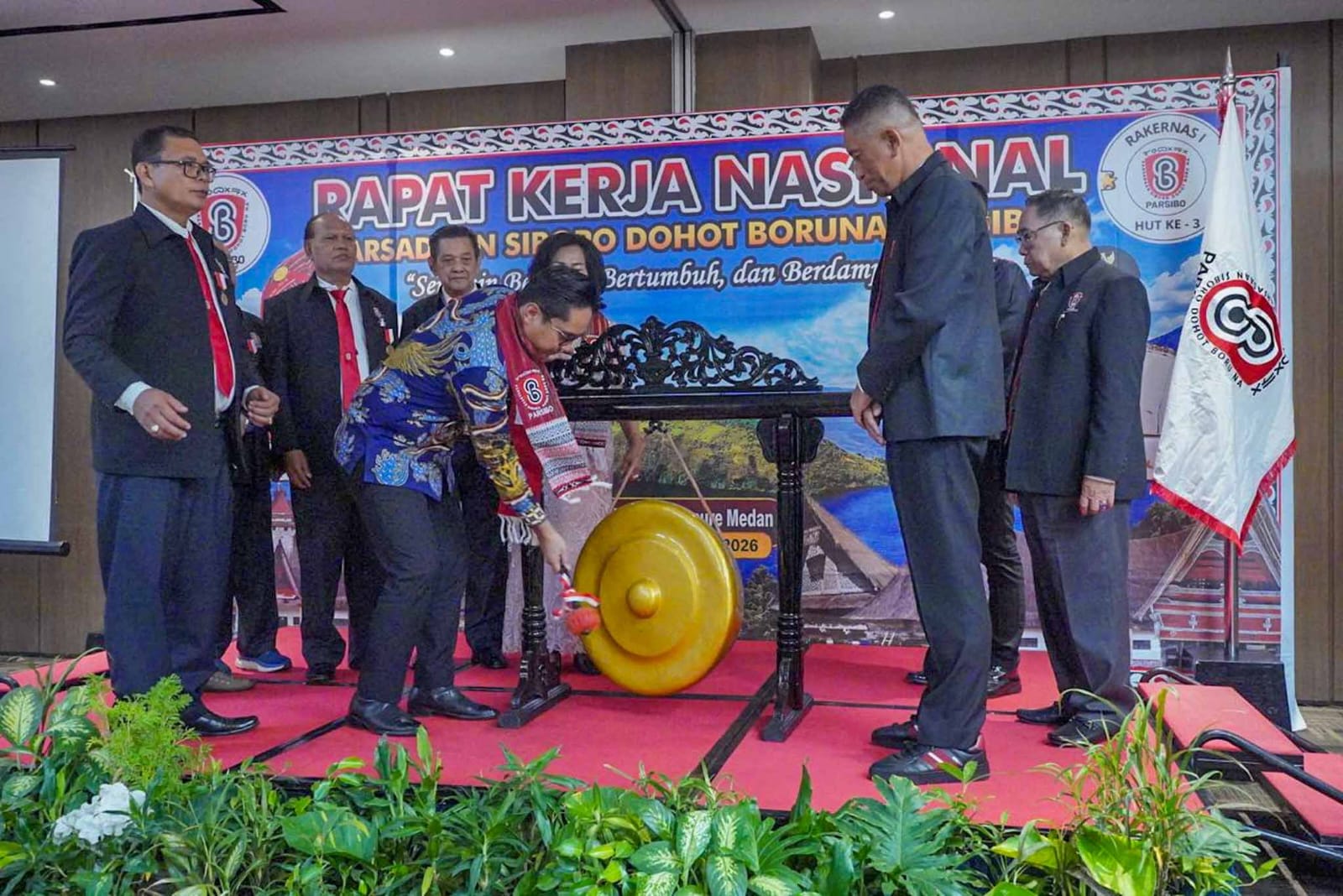 Buka Rakernas Parsibo, Rico Waas Tekankan Digitalisasi Tarombo