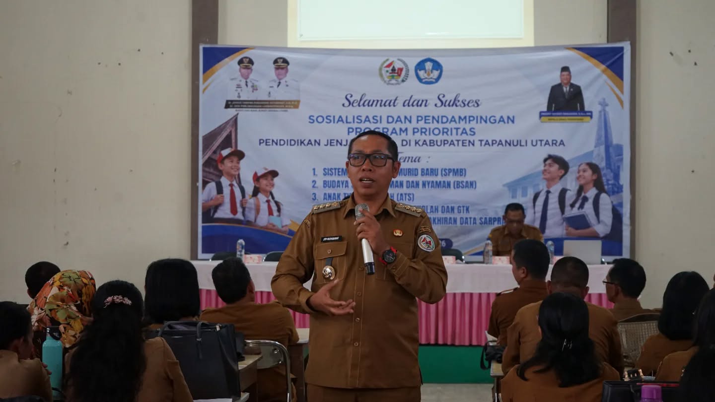 Bupati Taput Sebut Pendidikan Karakter Tak Bisa Digantikan AI